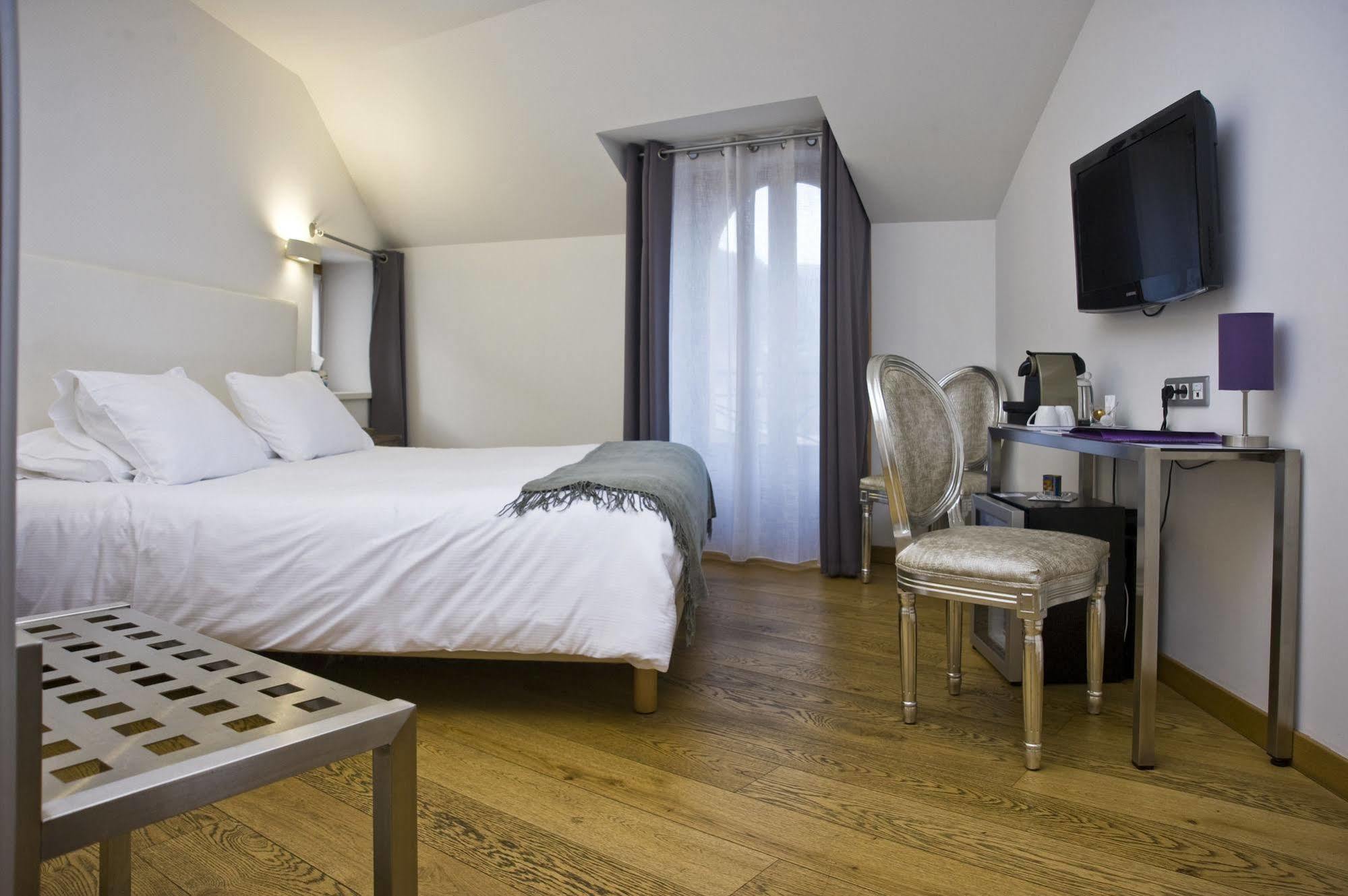 Le Manoir D'Agnes Logis Hotel Restaurant Тараскон-сюр-Ар'єж Екстер'єр фото